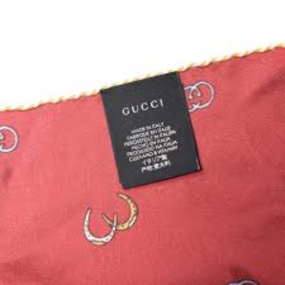Gucci GG Horseshoe Print Pocket Square in Red NEW IN BOX - Picture 8 of 9